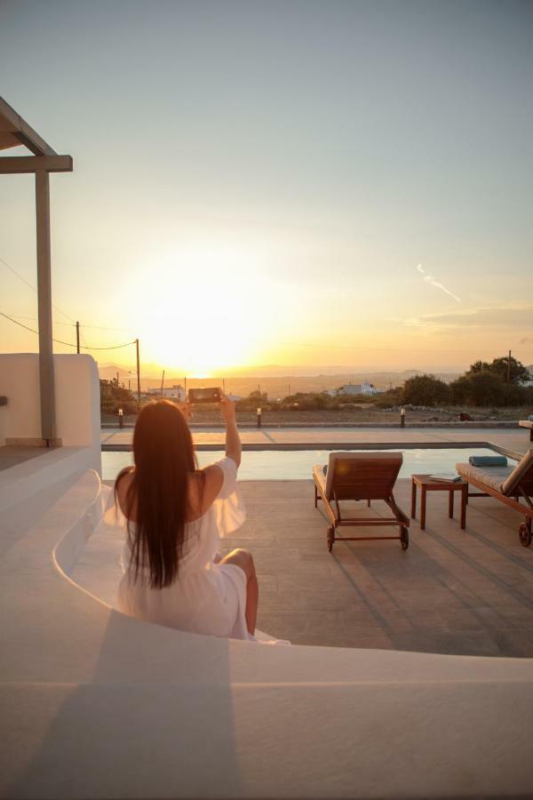 Naxos Infinity Villa And Suites Galanado Eksteriør billede